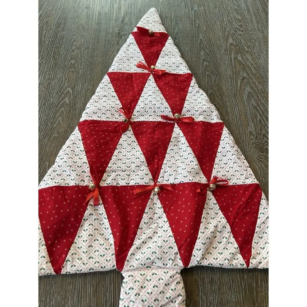 Vintage Christmas Tree Quilted Fabric Wall Hanging Handmade 28”x19” White Red
